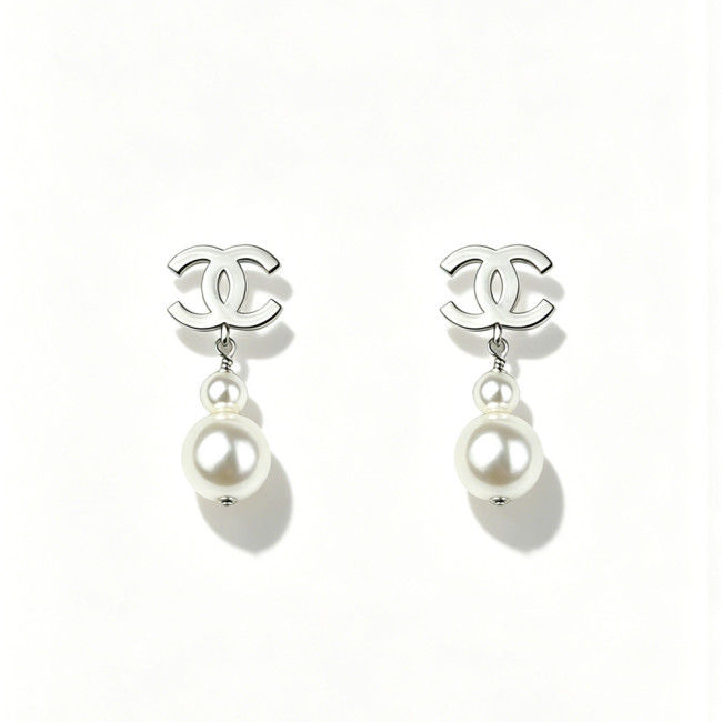 Women's Fashion Classic ear studs Dangle earrings Earwear Versatile Accessory