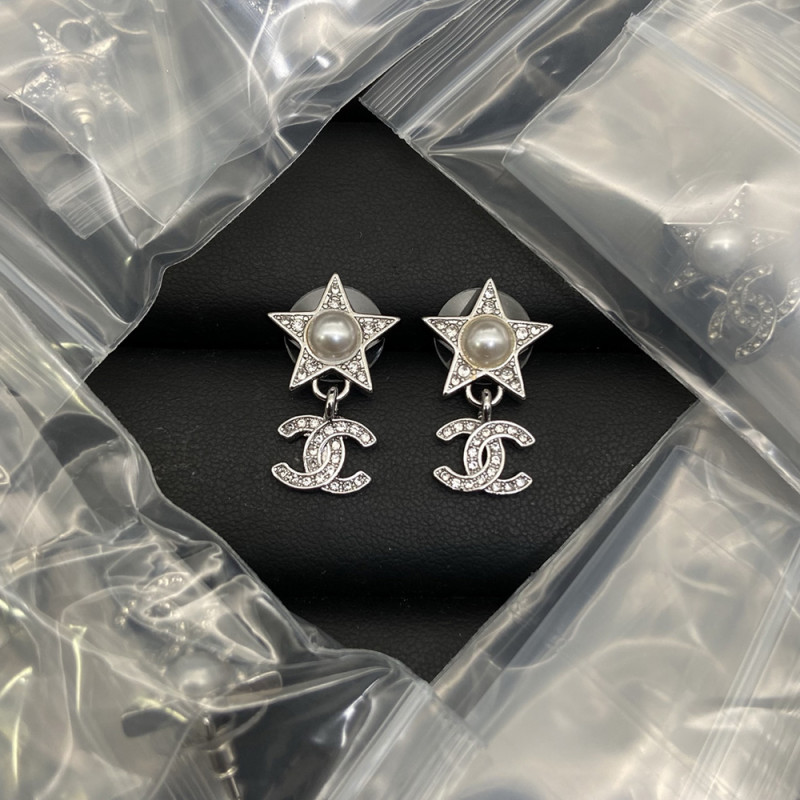 Women's Fashion Classic ear studs Dangle earrings Earwear Versatile Accessory