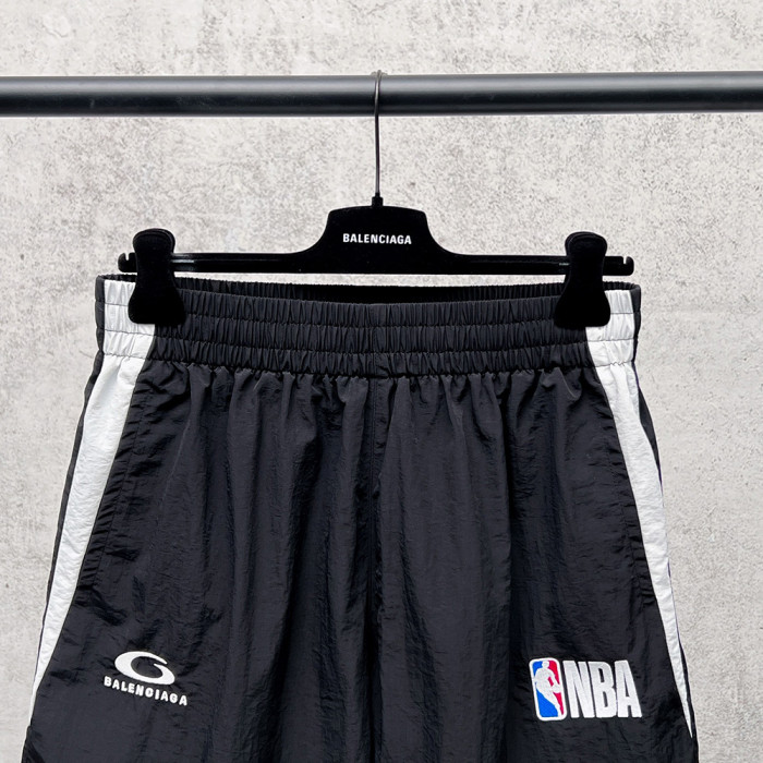 Women Men Breathable Elastic Waist Casual Shorts Mid-length Bottoms Loose Fit Shorts For Daily Wear Unisex