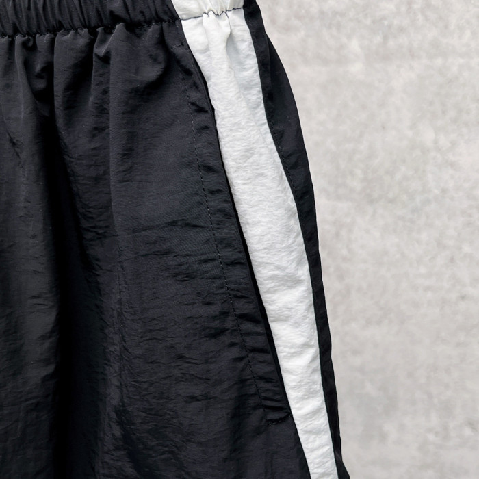 Women Men Breathable Elastic Waist Casual Shorts Mid-length Bottoms Loose Fit Shorts For Daily Wear Unisex