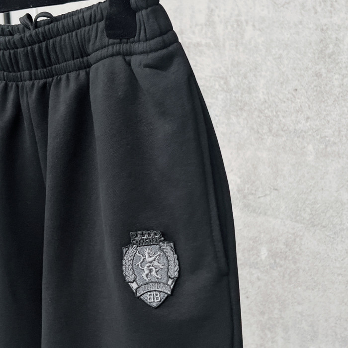 Women Men Breathable Elastic Waist Casual Shorts Mid-length Bottoms Loose Fit Shorts For Daily Wear Unisex