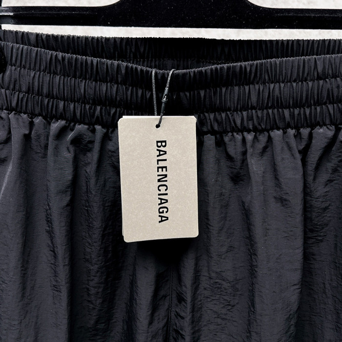 Women Men Breathable Elastic Waist Casual Shorts Mid-length Bottoms Loose Fit Shorts For Daily Wear Unisex