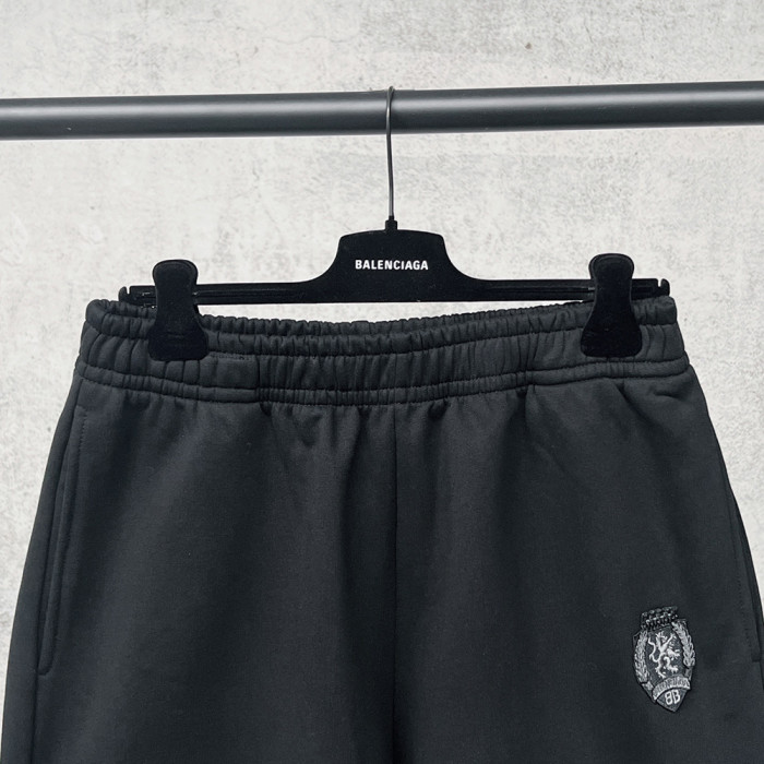 Women Men Breathable Elastic Waist Casual Shorts Mid-length Bottoms Loose Fit Shorts For Daily Wear Unisex