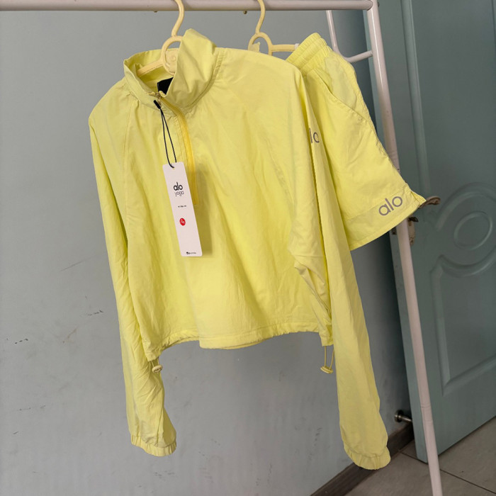 Women's Matching Sport Two Piece Set Windbreaker Sports Jackets Short Pants Running Shorts Sportswear