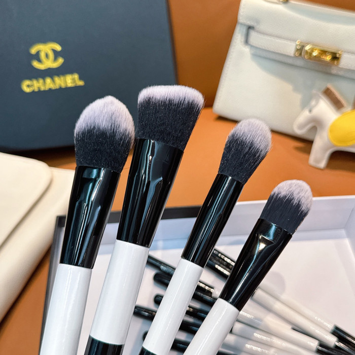 Women's Portable Soft Bristle Makeup Brush Set With Storage Pouch Facial Cosmetic Tools Kit Beauty Brush Set For Daily Makeup