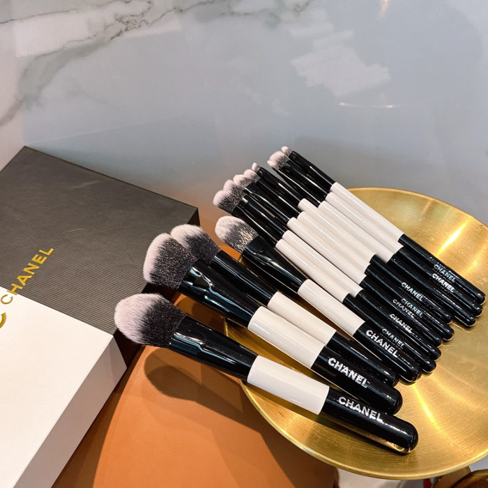 Women's Portable Soft Bristle Makeup Brush Set With Storage Pouch Facial Cosmetic Tools Kit Beauty Brush Set For Daily Makeup