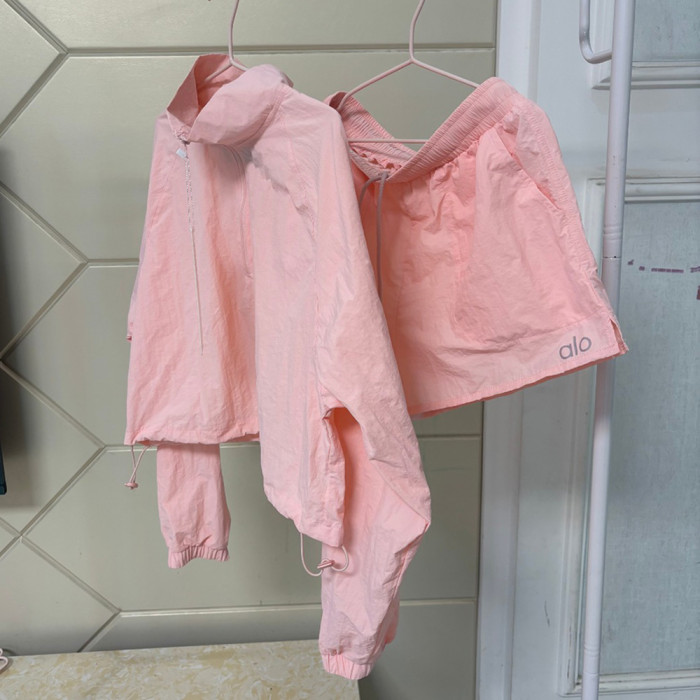 Women's Matching Sport Two Piece Set Windbreaker Sports Jackets Short Pants Running Shorts Sportswear