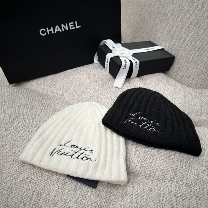 Men Women Beanie Hat Winter Wool Knitted Baggy Pull On Soft Caps