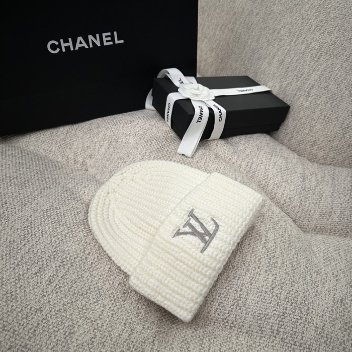Men Women Beanie Hat Winter Wool Knitted Baggy Pull On Soft Caps
