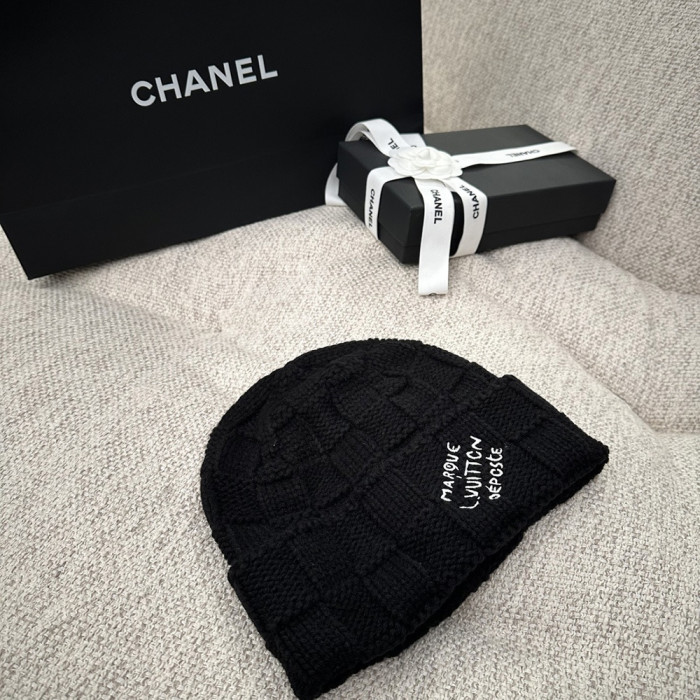 Men Women Beanie Hat Winter Wool Knitted Baggy Pull On Soft Caps