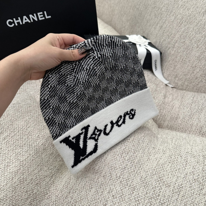 Men Women Beanie Hat Winter Wool Knitted Baggy Pull On Soft Caps
