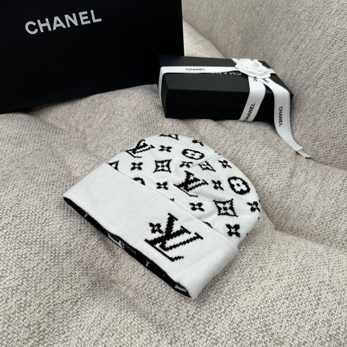 Men Women Beanie Hat Winter Wool Knitted Baggy Pull On Soft Caps