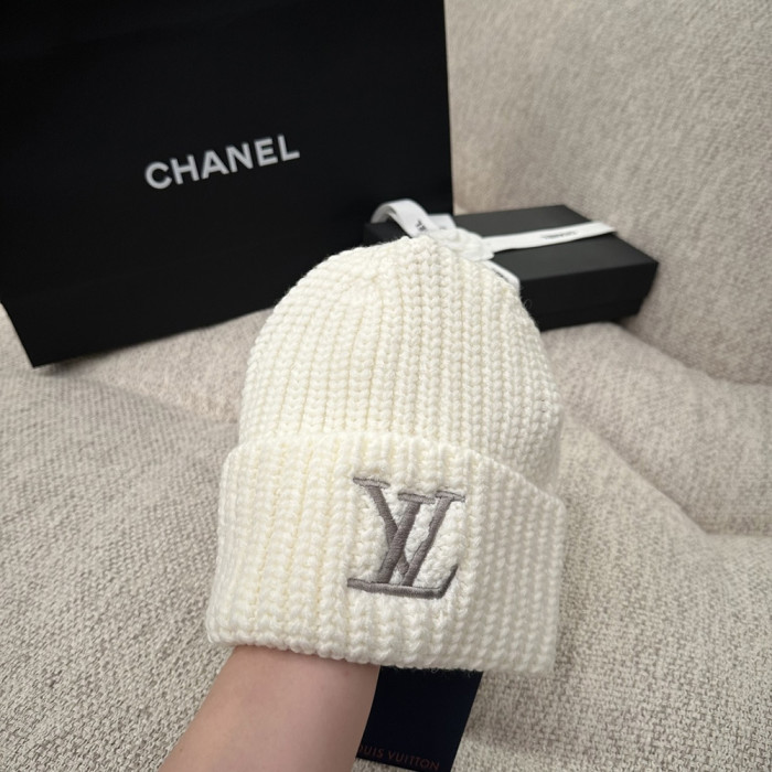 Men Women Beanie Hat Winter Wool Knitted Baggy Pull On Soft Caps