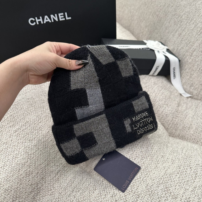 Men Women Beanie Hat Winter Wool Knitted Baggy Pull On Soft Caps