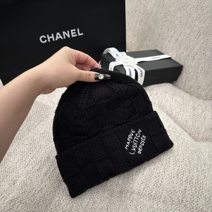 Men Women Beanie Hat Winter Wool Knitted Baggy Pull On Soft Caps