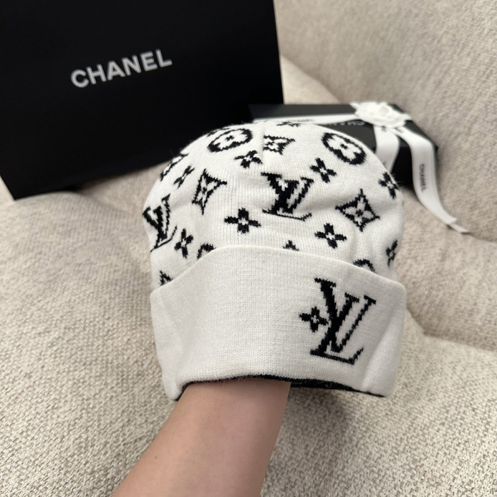 Men Women Beanie Hat Winter Wool Knitted Baggy Pull On Soft Caps