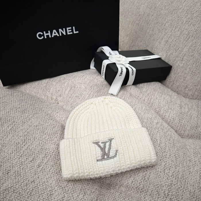 Men Women Beanie Hat Winter Wool Knitted Baggy Pull On Soft Caps