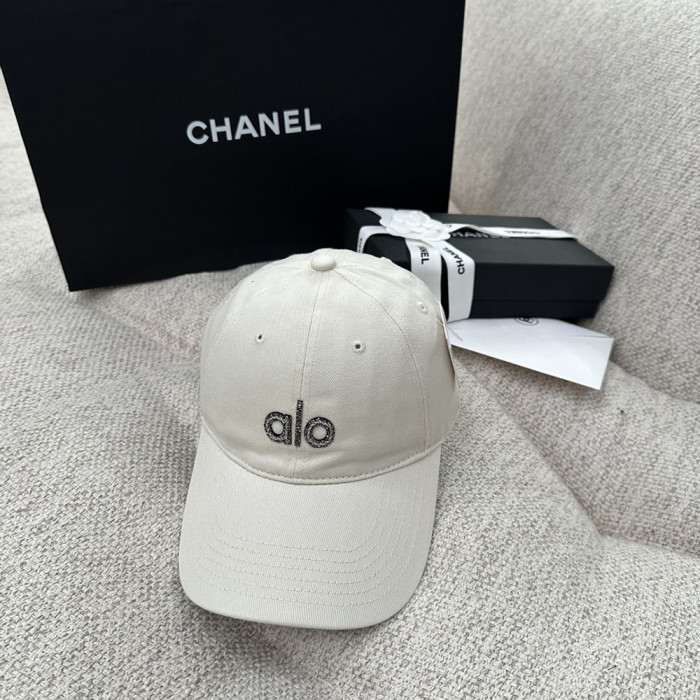 Men Women Classical Baseball Cap Visor Sun Hat Summer Headwear Peaked Cap Unisex