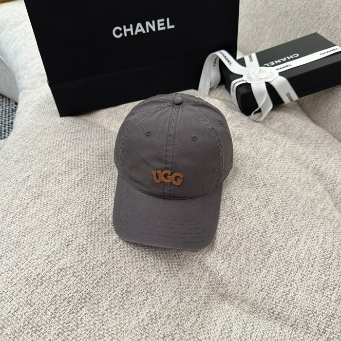Men Women Classical Baseball Cap Visor Sun Hat Summer Headwear Peaked Cap Unisex