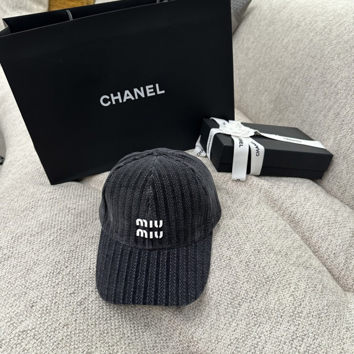 Men Women Classical Baseball Cap Visor Sun Hat Summer Headwear Peaked Cap Unisex