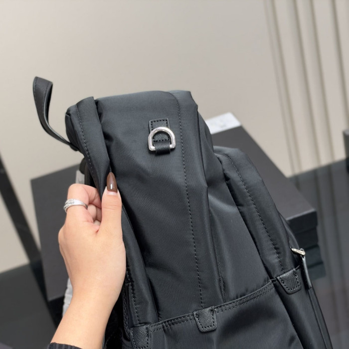 Men Women Backpack Nylon Multipocket Outdoor Sports School Bag Travel Laptop Bag 40 CM