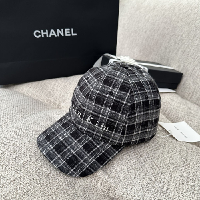 Men Women Classical Baseball Cap Visor Sun Hat Summer Headwear Peaked Cap Unisex