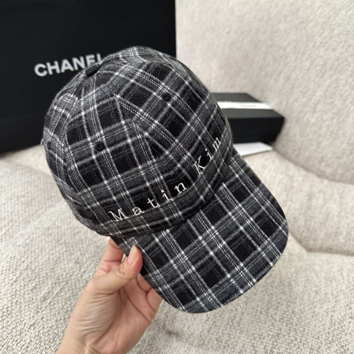 Men Women Classical Baseball Cap Visor Sun Hat Summer Headwear Peaked Cap Unisex