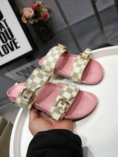 LV Sandals 1;1 Quality-030