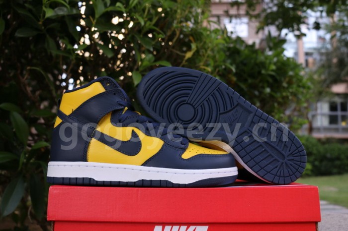 Authentic Nike Dunk High “Michigan”