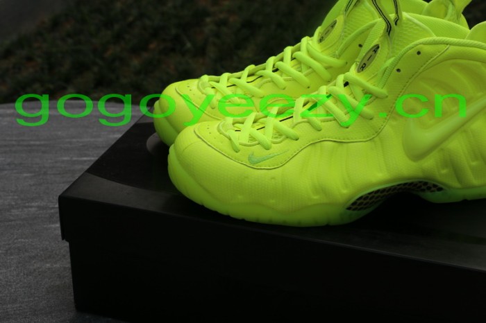 Authentic Nike Air Foamposite Pro “Volt”