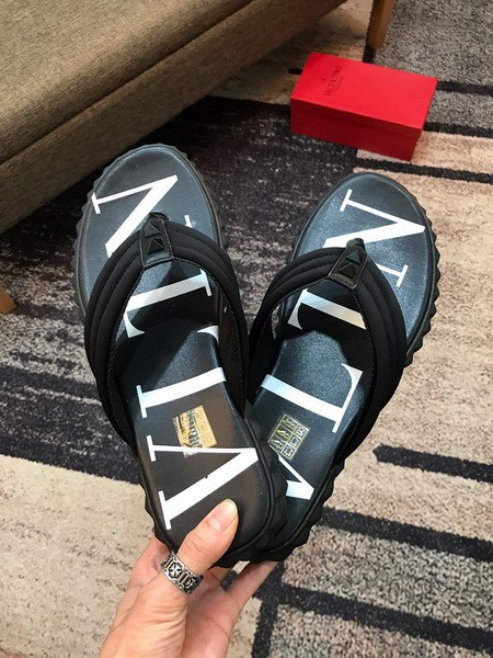VT Men slippers AAA-047
