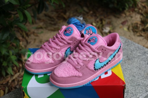 Authentic Grateful Dead x Nike SB Dunk Low “Pink Bear”