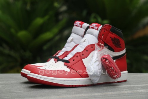 Authentic Air Jordan 1 Retro High OG Chicago