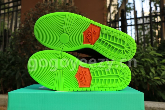 Authentic Nike SB Dunk Low “Night of Mischief”