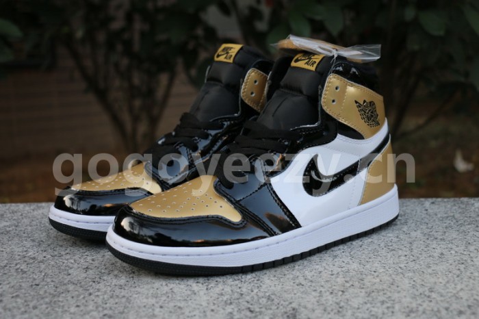 Authentic Air Jordan 1 Gold Toe