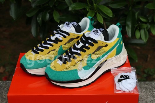 Authentic Sacai x Nike Pegasus VaporFly SP Stadium Green