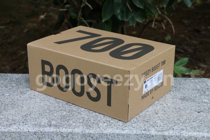 Authentic Yeezy 700 Boost Tephra