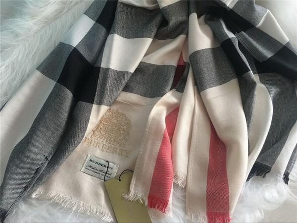 Burberry Silk Scarf AAA-001