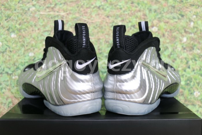 Authentic Nike Air Foamposite Pro “Silver Surfer”