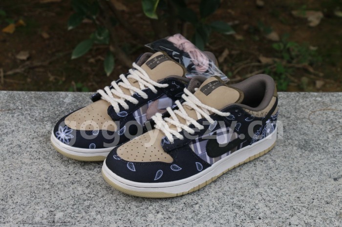 Authentic Travis Scott x Nike Dunk SB