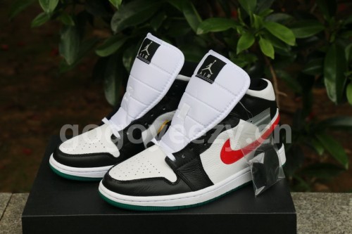 Authentic Air Jordan 1 Mid  Black/University Red