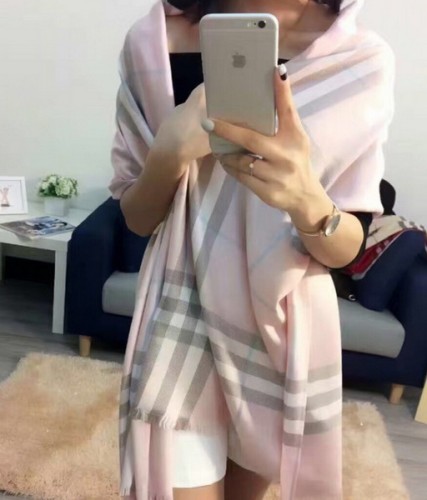 Burberry Silk Scarf AAA-112