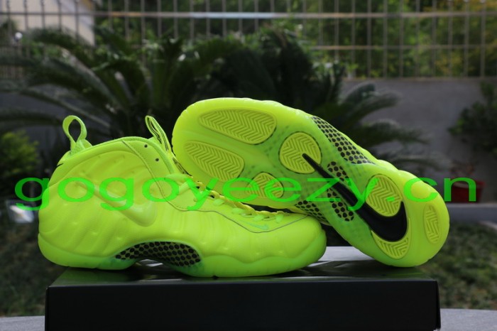 Authentic Nike Air Foamposite Pro “Volt”