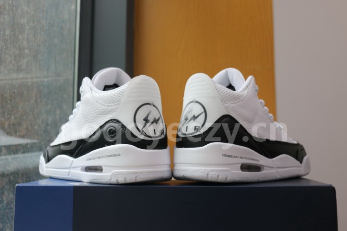 Authentic Fragment x Air Jordan 3