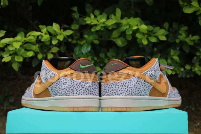Authentic Nike SB Dunk Low “Safari”