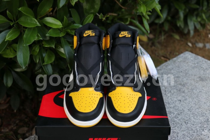 Authentic Air Jordan 1 Yellow Toe