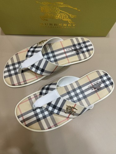 Burberry men slippers AAA-042
