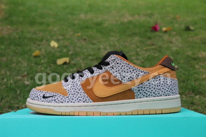 Authentic Nike SB Dunk Low “Safari”