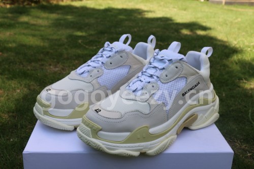 B 17FW Tripe-S High End Sneaker-002