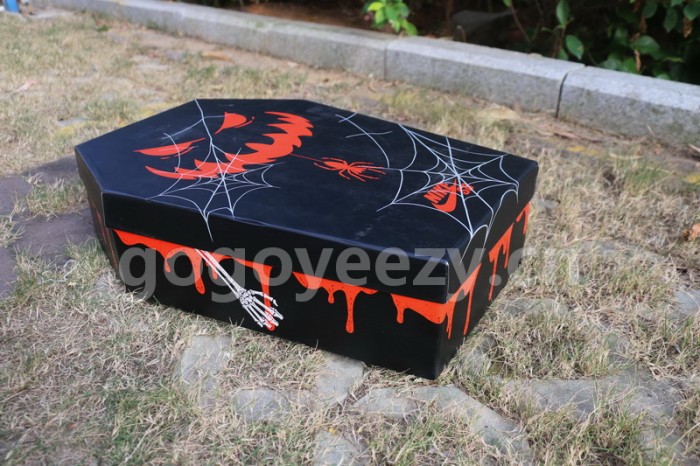 Authentic Nike SB Dunk Low “Night of Mischief”